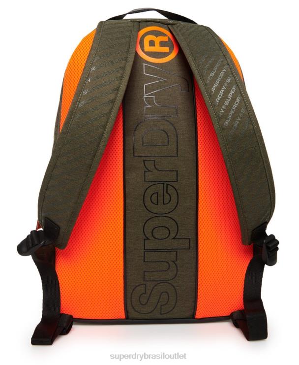 Superdry mochila oca montana acessorios verde homens LHZ0Z1861 LHZ0Z1861 Iconico e streetwear Superdry Brasil outlet Superdry t shirt captura a cultura de rua e abraca o estilo de vida urbano